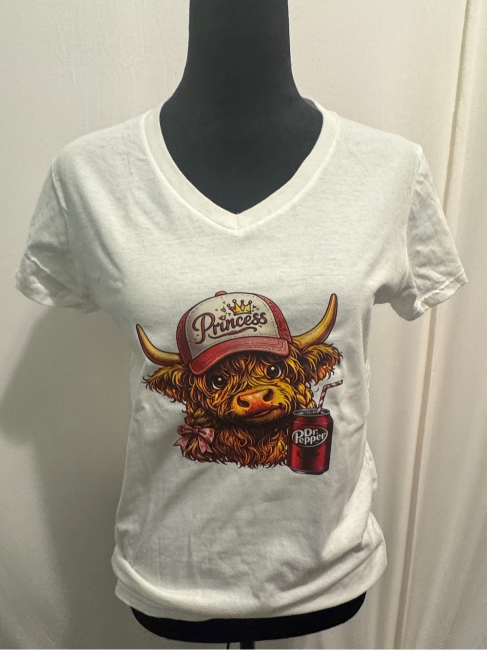 ❤️Gildan White‎ Ladies V-Neck T-Shirt with Pink Tag